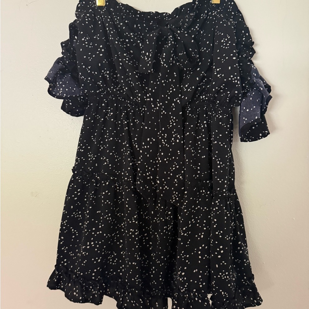 Women’s Black Dot Print Ruffle Dress off Shoulder
